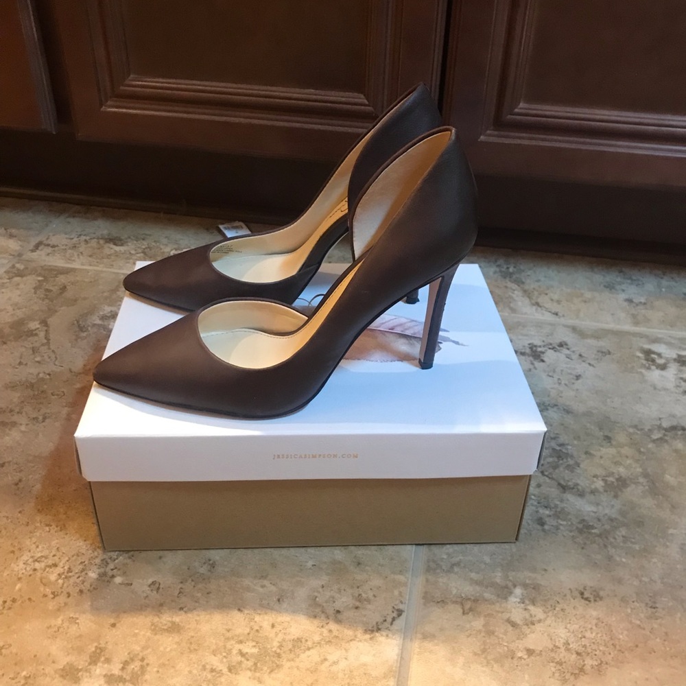 Jessica Simpson dark brown pumps